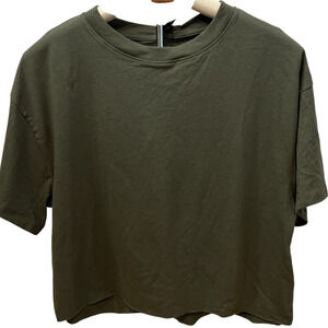 Wild Fable Women's Olive Green Short Sleeve Cropped T-Shirt - Size XS - NWT